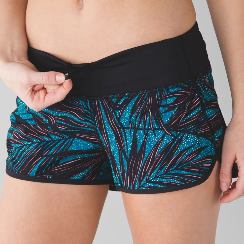 Lululemon Speed Short Palm Lace Tofino Teal Multi / Black